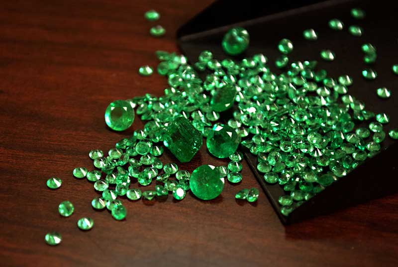 loose_emeralds
