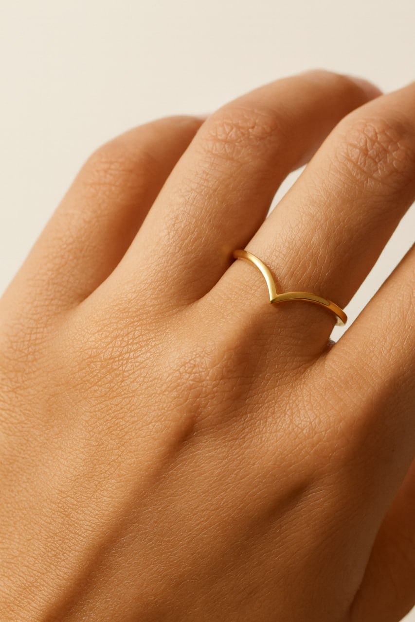 No Stone Chevron V Wedding Band Yellow Gold on model hand