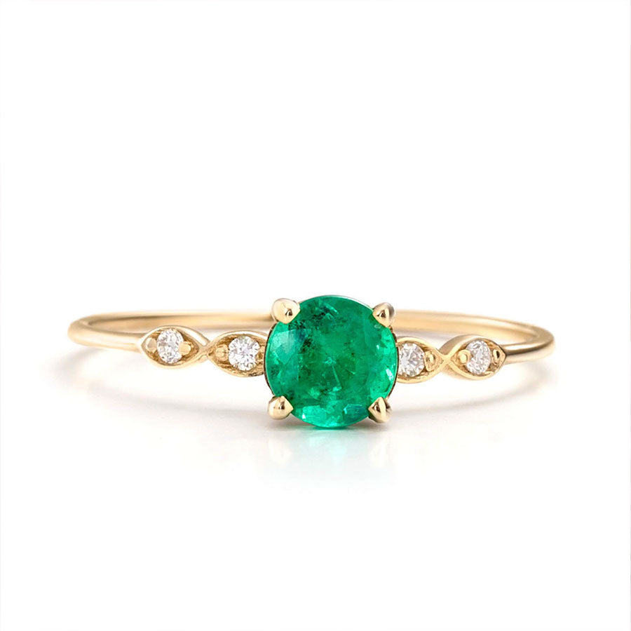 Engagement Vintage Emerald Ring with Diamonds1