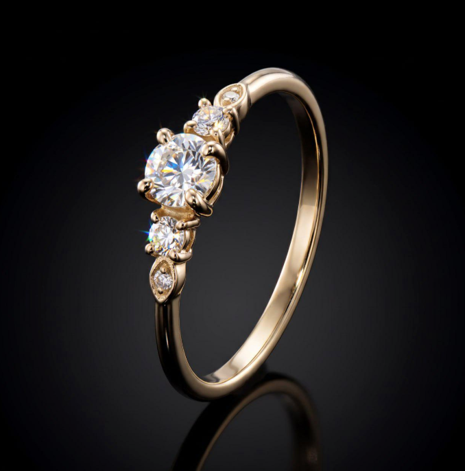 Anti-Trends in Engagement Rings 2026: What’s Out and What to Buy Instead