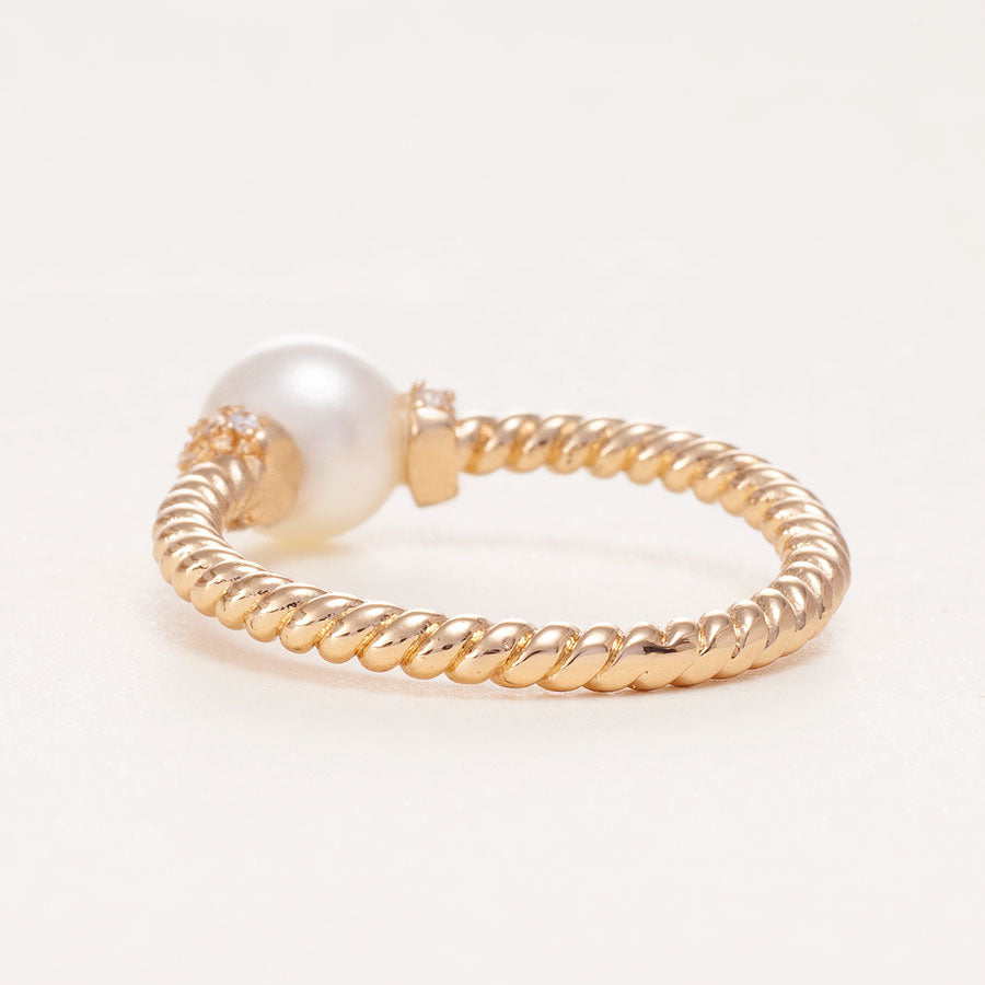 Pearl Engagement Ring2