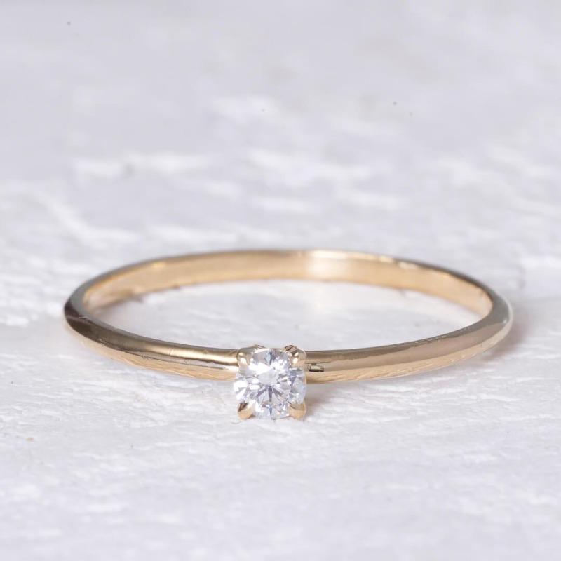 Solo Moissanite Engagement Ring 1