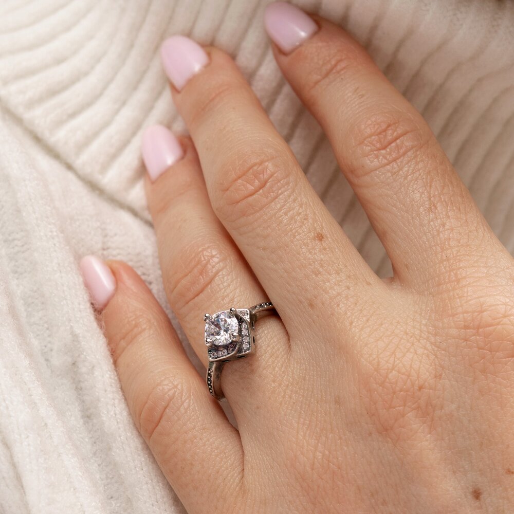 Rose Moissanite Floral Engagement Ring3