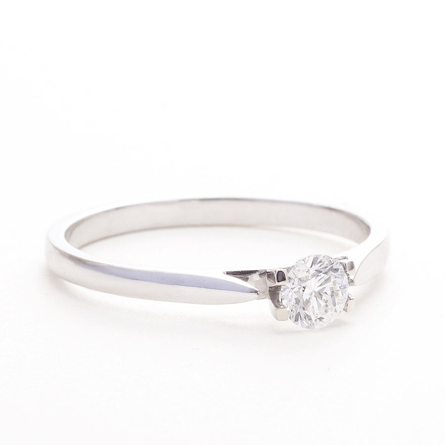 Solitaire Engagement Ring3