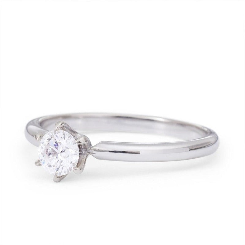 Moissanite Ring_white_14K_Gold1