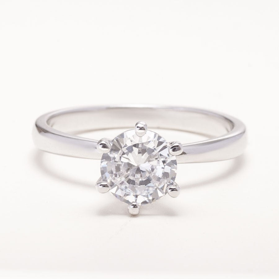 Simple Engagement Ring_photo