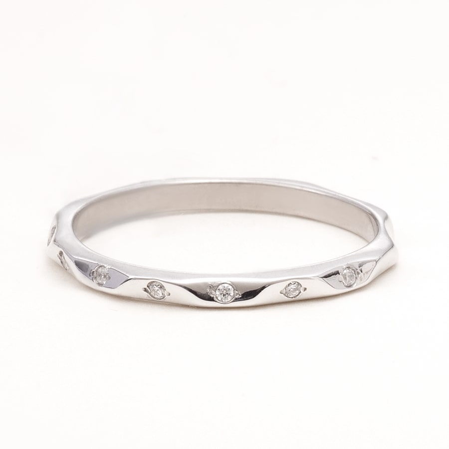 Simple Wedding Band_one2threejewelry_photo