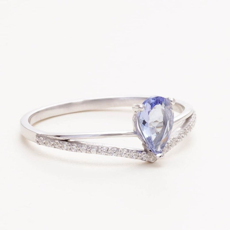 14K_white_gold_Tanzanite Ring_with_diamonds3