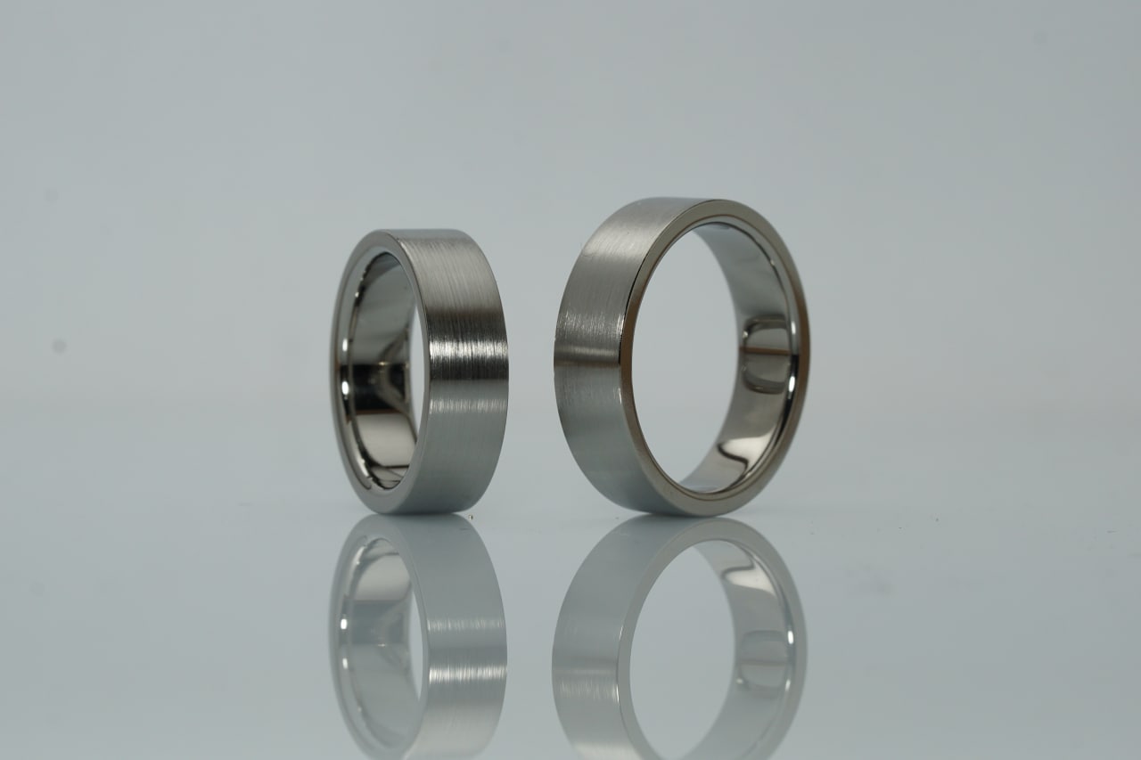 Simple Titanium Engagement Rings2